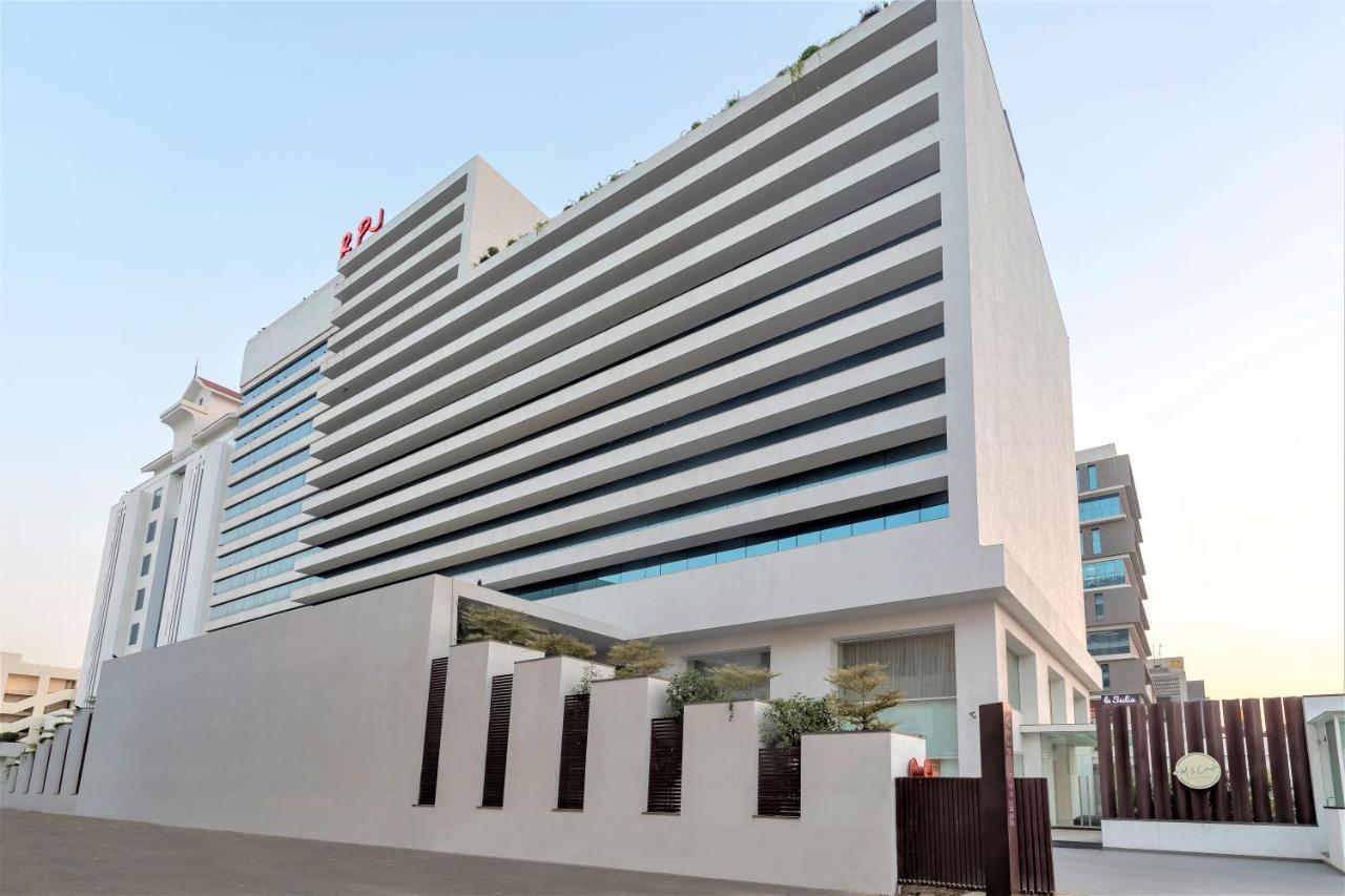 Rpj Hotel Rajkot Exterior foto